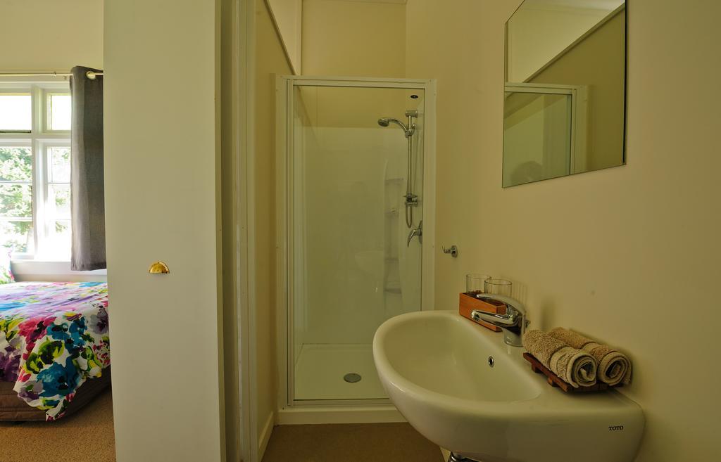 Blacks Hotel Ophir Екстер'єр фото