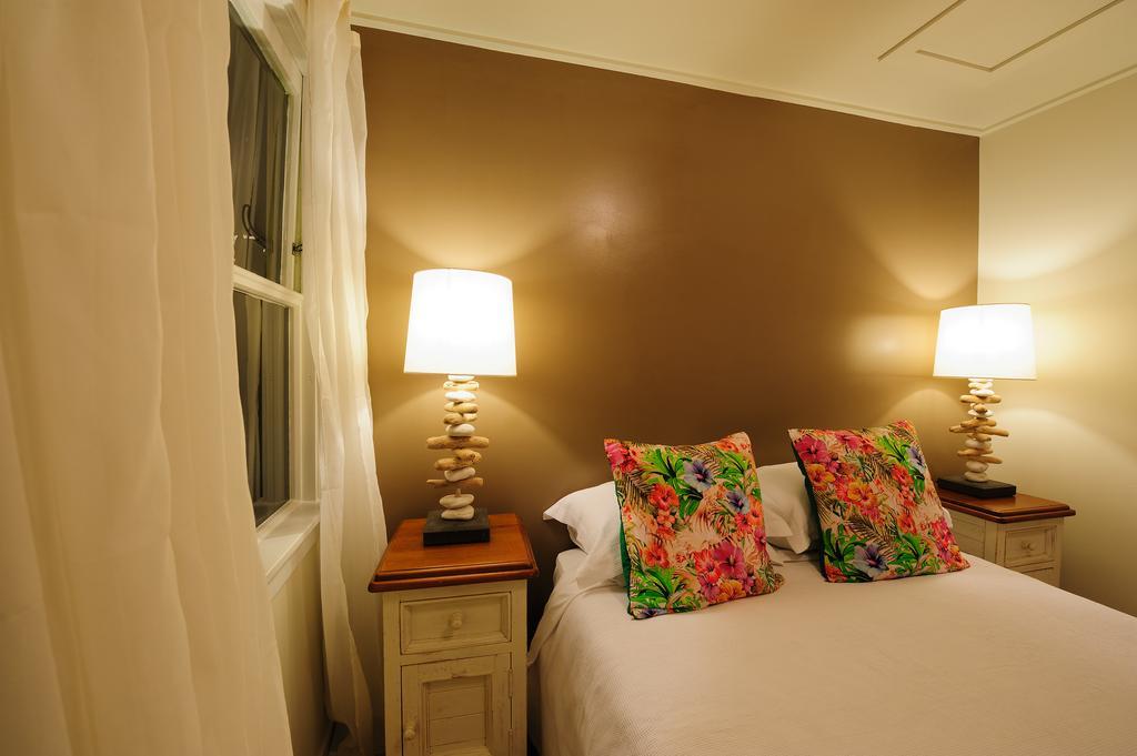 Blacks Hotel Ophir Екстер'єр фото
