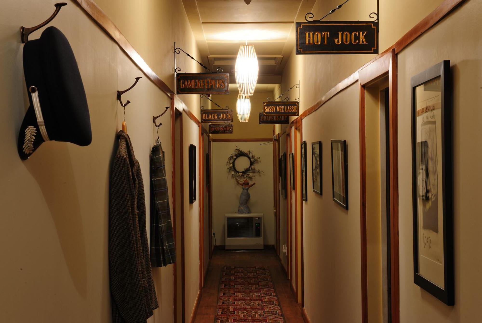 Blacks Hotel Ophir Екстер'єр фото
